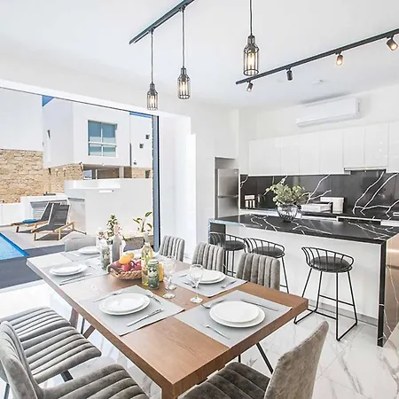 Vie Bleu 1 * Protaras